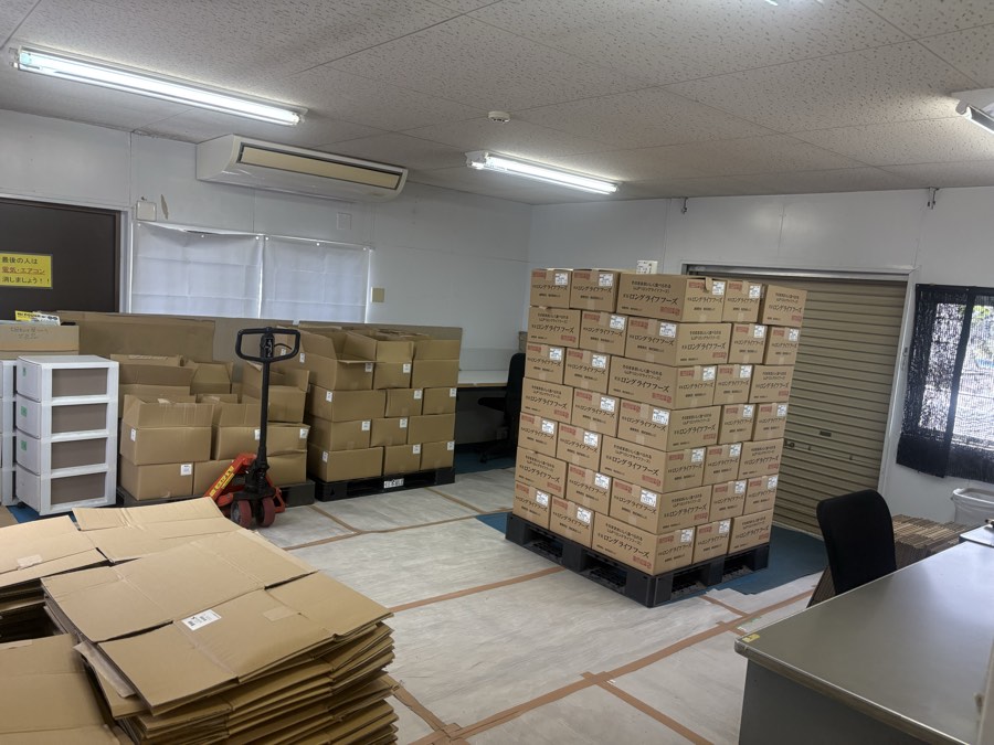 検品・箱詰めを行う作業場
